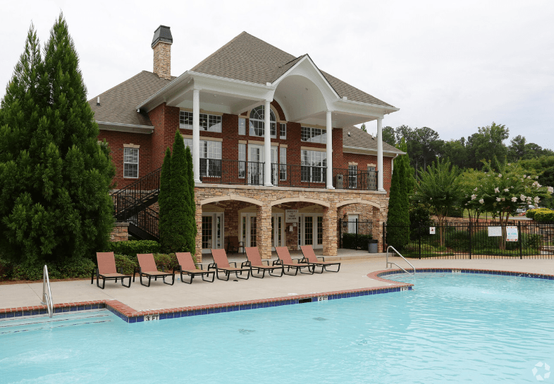 Magnolia Lake Apartments